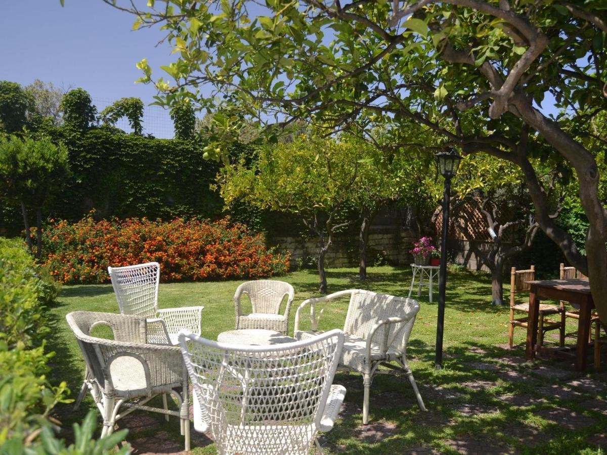 Casa Unifamiliar Con Jard N Privado Villa Agnone Bagni Ngoại thất bức ảnh